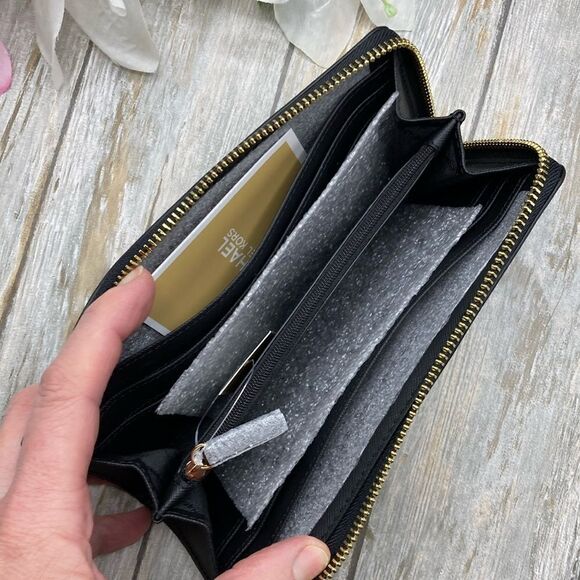 Michael Kors Jet Set Travel Large Saffiano Leather Quarter-Zip Wallet Bag Purse - Picture 4 of 12